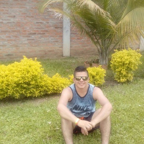 BenitezFranco10's profile picture. Con el silencio gano muchas cosas