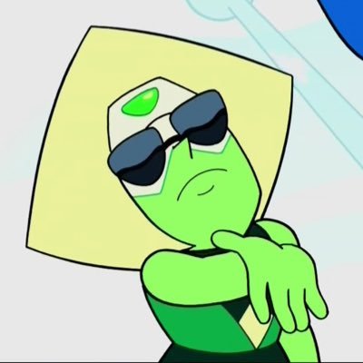 The official leader of the Crystal Gems®. I can bubble and bend metal with my mind. //@LeftShoulderGem is my other account