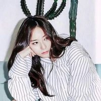 Yoko Ono (@tmt_krystalbiye) 's Twitter Profile