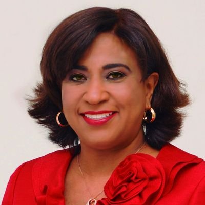 Catedrática de la UTP, institución que es vehículo para la movilidad social en Panamá. Decana de la FIC(2012-2017) Miembro de la SPIA, expresidente de PANAIDIS.