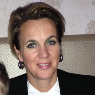 Houdt van klanten/mensen | #PrivateBanking @RaboDeKempen | Levensgenieter | Tennis | Hardlopen | Mama van 3 boys | Man met eigen (Pro-Seal) #Zeilmakerij