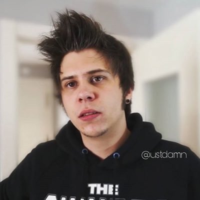DanielaJms's profile picture. 3 Fav y 1 RT de Ruben • 10 menciones de cheetito 💙 
Ruben Doblas me llenas de vida 🗿
Niko 🌌