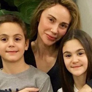 Demet Şener Kutluay Profile