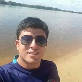 Paraguayo, Cerrista de cuna....Paraguariense, Sudaméricano de ❤
Admirador del fútbol champagne y de Liverpool...YNWA