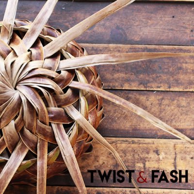 Twist and Fash is a blog about fashion and lifestyle. Supporting ethical fashion, local commerce, sustainability and fair trades