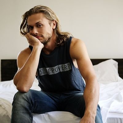 rpwithscalio's profile picture. bonjour........