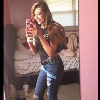 shelby_spadie00's profile picture. Bands