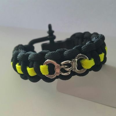 ByQuinty's profile picture. Onze Thin Line collectie is ongeëvenaard. Maar ook sierlijke vrouwelijke dunne paracord bracelets en een stoere heren collectie. Link in de bio.