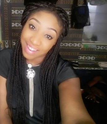 selfie_queen23's profile picture. 