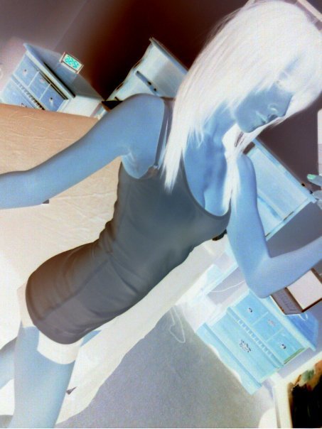 KarenLovesJosh's profile picture. hey i'm karen i'm 18 years old from Chicago...i'm a student and a hug fan of Josh Wood!!!