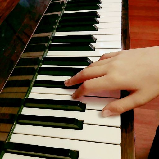 I like and play #piano. Piano #videos, #tutorials. Own compositions and #improvisations. Играю на фортепиано. Музыкальные видео #music #pianoboy