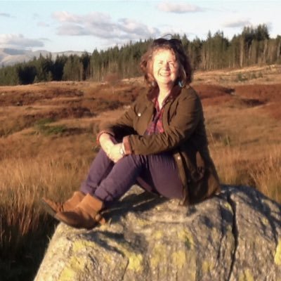 Eng/Irish songwriter/poet @IndigoDreamsPub @HandstandPress @Volebooks #GreyHenPress @hedgehogpoetry #Jardiniere runner up LBAwards 23 #RiverTalk due Spring 2024