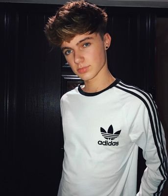 8тεεп. »singer&studen« American Boy. “ The smile is the only virus that does not harm the soul... ”
