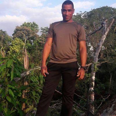 CesarHu71040977's profile picture. El hombre q es hombre se identifica por ser sincero