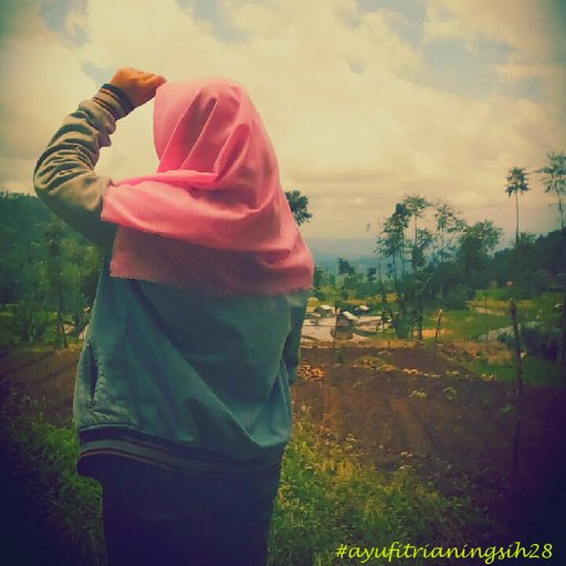 Ayay_28's profile picture. :-*