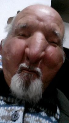 fusilier2612's profile picture. Je suis con... et mais abonnés sont pareilles