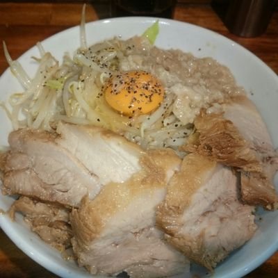 ラーメンつけ麺二郎そしてサラメシ学生メシなど 安くて美味なごはんを紹介します！！ フォロー気軽にどうぞ！最近は家系にハマり中