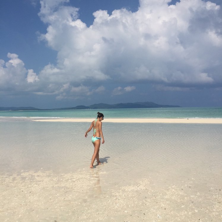 chika_0211's profile picture. 遊ぶの好き。 飲むの好き。 音が好き。 友達好き。 服が好き。 沖縄が好き。 買い物が好き。 スノボ好き。 仕事好き。 なんかたぶんいろいろ好き♡