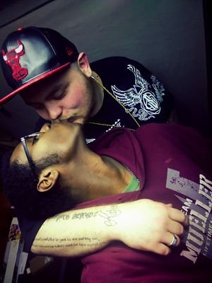 MrGoodvibes0's profile picture. 😘2-15-17👬💕 Team Cancer ♋ ✌why get along when you can share a bong ✌ 💅 Im classy not trashy🍵🐸