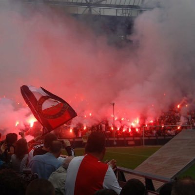 TIFO Rotterdam Home of the Feyenoord Boys. https://t.co/Dp4nyHkS7Q