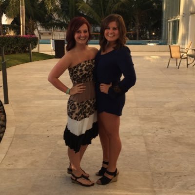 laurawenz5's profile picture. preppy school girl by day, catwoman by night. #SCSU instagram- laurawenz5