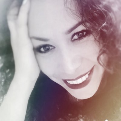 pazbau's profile picture. Feliz, feliz, feliz!!!