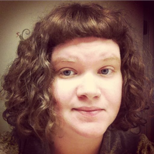 Info pro on the border between archives and libraries. She/they.
