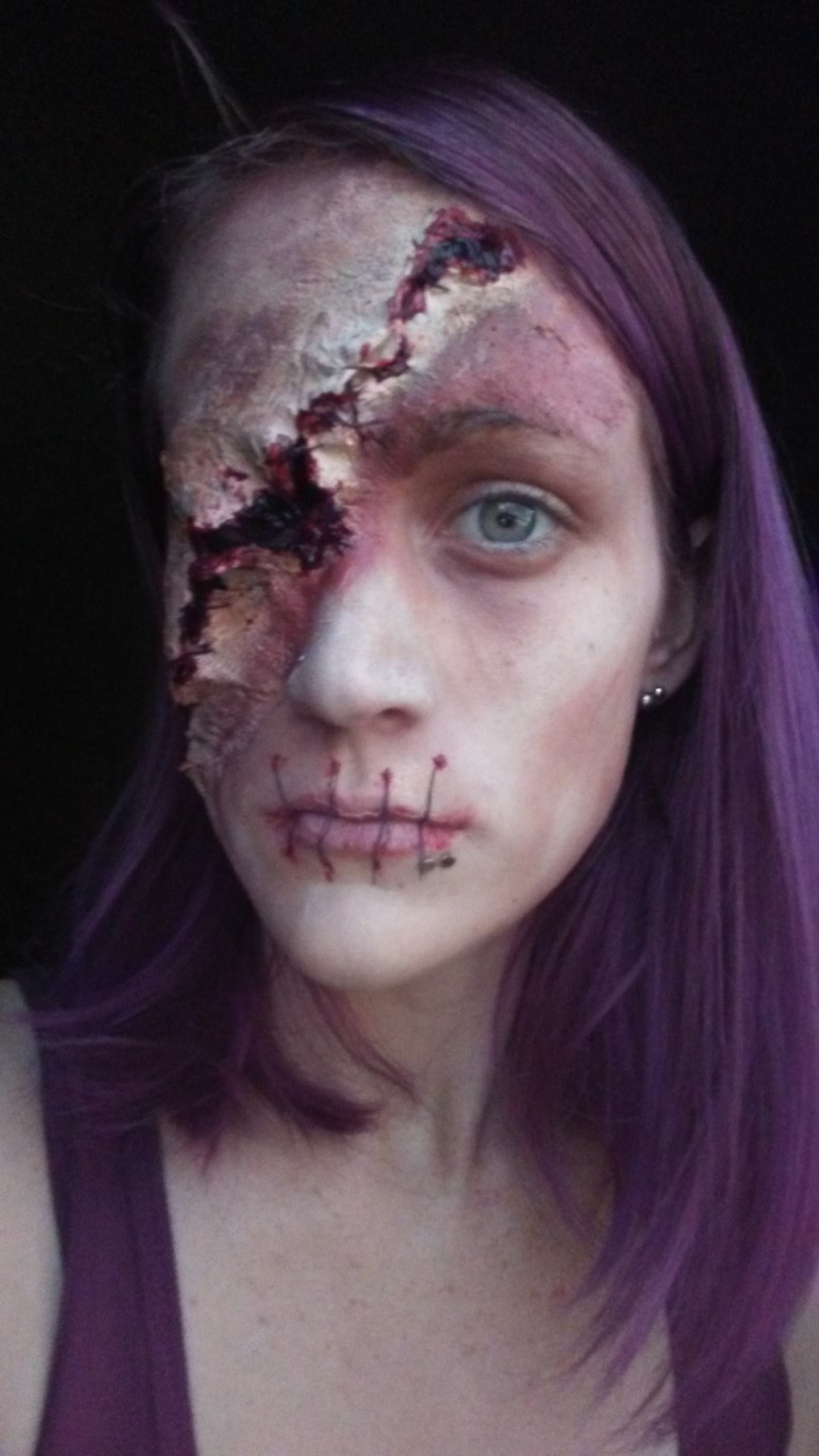 Spfx makeup artist, haunted house actor, animal lover and a mom :)