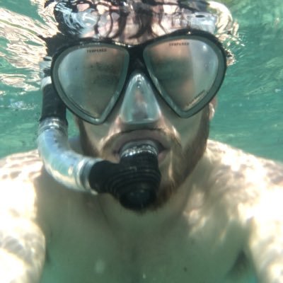 ilooklikehim's profile picture. trader, husband, meme addict