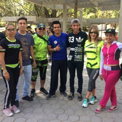 Deportes Diversión Entretenimiento Herbalife es una empresa de nutrición y venta directa  nos enfocamos a cambiar nuestro estilo de vida y de muchas personas