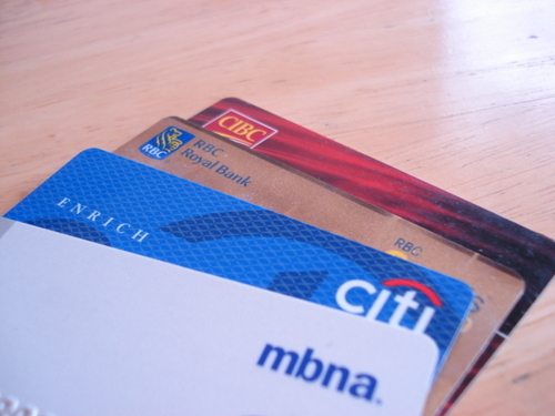 Informaiton provider of latest credit card offer, credit card information, credit card news, credit report, and other credit products in Canada.