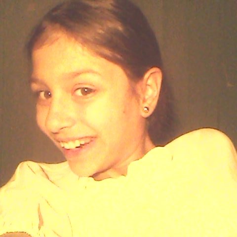 t_gabriellal's profile picture. Haliho!! Én egy 11 éves kislány vagyok!! Na jo ez csak vicc en egy 100 éves vagyok csak jol tartom magam!! Ha akarsz nap mint nap egy humoros képet.