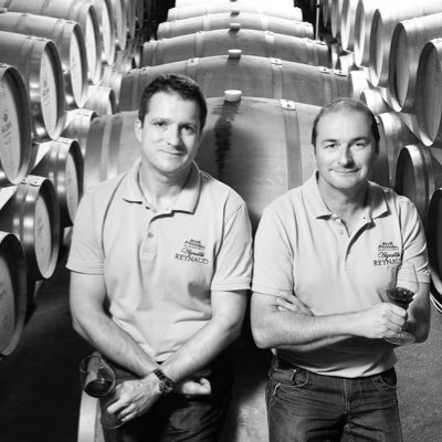 Located close to Bordeaux, the Vignobles Reynaud makes wines from Graves AOC. Philippe and Fabrice Reynaud have been running the estate since 2009.