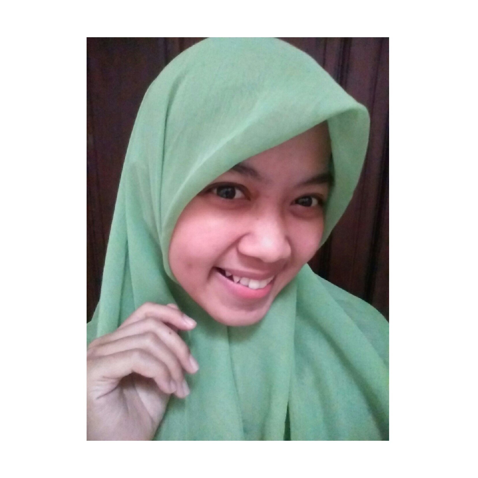 Simple :)
IG: hildadzikria94