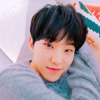 ADM ~Lee
Por se iludir as vezes é bom.
To sempre respondendo. Podem interagir! Nhe.
💕💖