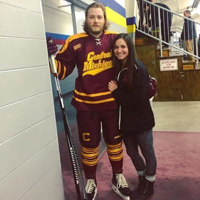 Senior year pt.2 Retired ACHA 2016 National Semi Finalist #FireUpChips #GOWINGS Instagram: Carr_ramrod10:: H.G.G