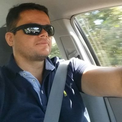 Por mim e pelos meus, eu e Deus!
-
Aqui eu dou uns pitaco sobre política!
Vc sabe o que é Conservadorismo!?