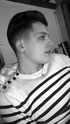 Snap ; orjubin_eliott
Ancien rugbyman
#Ninho #Lacrim #Jul