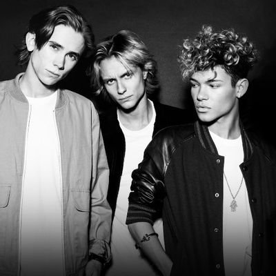 The Fooo Conspiracy Argentina Official Account . Counting with @TENMusicGroup.
New single 'Gotta Thing About You' is out now.