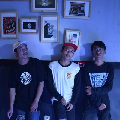 poppunk since 2010! https://t.co/sweGE7BmCK | 7indieproduction | CP☎: 082244457493 (ary) Ig: notboomb_official  First EP : https://t.co/vCbKeB5lDa