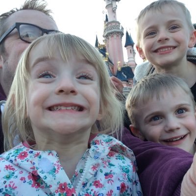 Daddy. Physio. PT. Geek. Dreamer. Friend. Confidant. Mug. Eater. Not always in that order. Tweeting about work and family. https://t.co/Nm2TiEGyv5