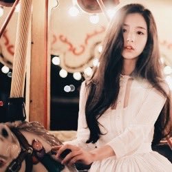 안녕하세요? 이달의소녀 ♡ LOOΠΔ's 십월토끼 전희진입니다. ㅡ 2000년 10월 19일. 紫陽花. 내 새로운 뮤직 비디오를 #ViViD 확인해 보라 : https://t.co/IJazKM4fxq 🐰🌷