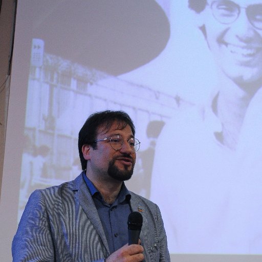 Soprattutto, siate sempre capaci di sentire nel più profondo qualunque ingiustizia commessa contro chiunque in qualunque parte del mondo. cit. Che