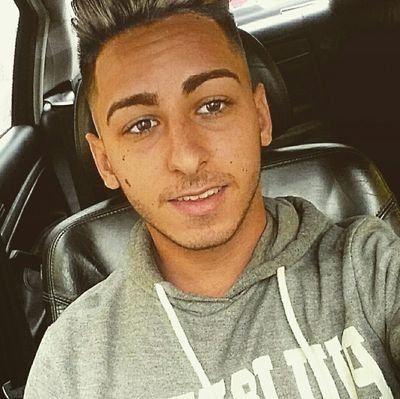 Mucha gente te amara por como eres y otras te odiaran por la misma razon.