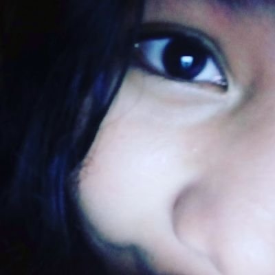 Dafi
1er año
Estudiantes de la plata
Color fav rojo y blanco
Mejor soltera que mal acompañada
😘😚