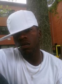 Alejandrefranco's profile picture. Im a military man...and also a father..Ill keep it simple for now