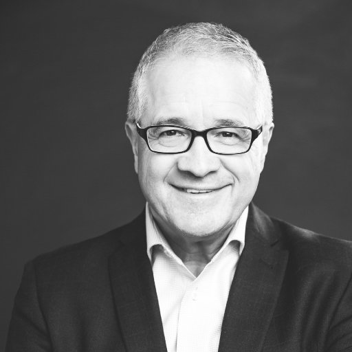 YvesHebert's profile picture. Gestionnaire dans le monde du numérique , passionné de technologie, de développement des affaires et de musique. Aime la vie et en profite!