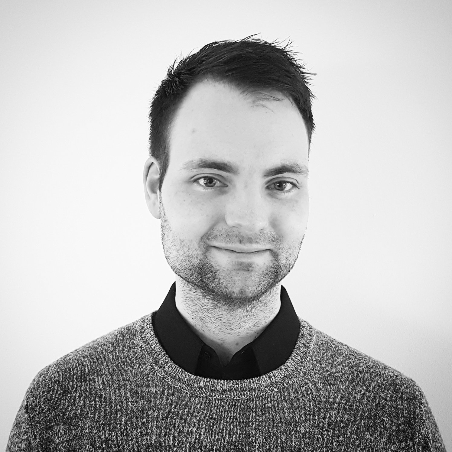 H_Lindstrom's profile picture. Running, football, sports.