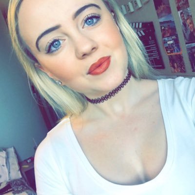 insta - laurenlouise_96 snapchat - lauren_louise96 Living in London