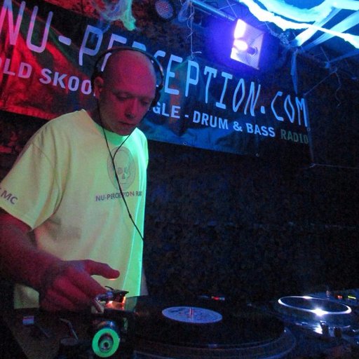 #LockeyMC London Rave MC - DJ - Promoter. Facebook Page https://t.co/FtSB5Rm7RW